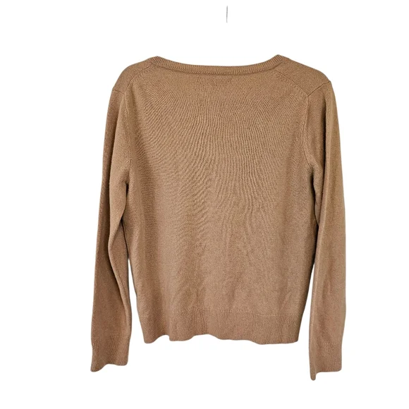 Quince Cashmere Old Money Minimalist Vneck Knit Sweater - Picture 3 of 7